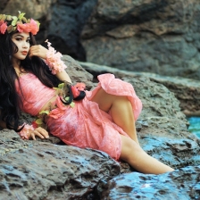 Relaxing on a rock by Awaludin sholeh